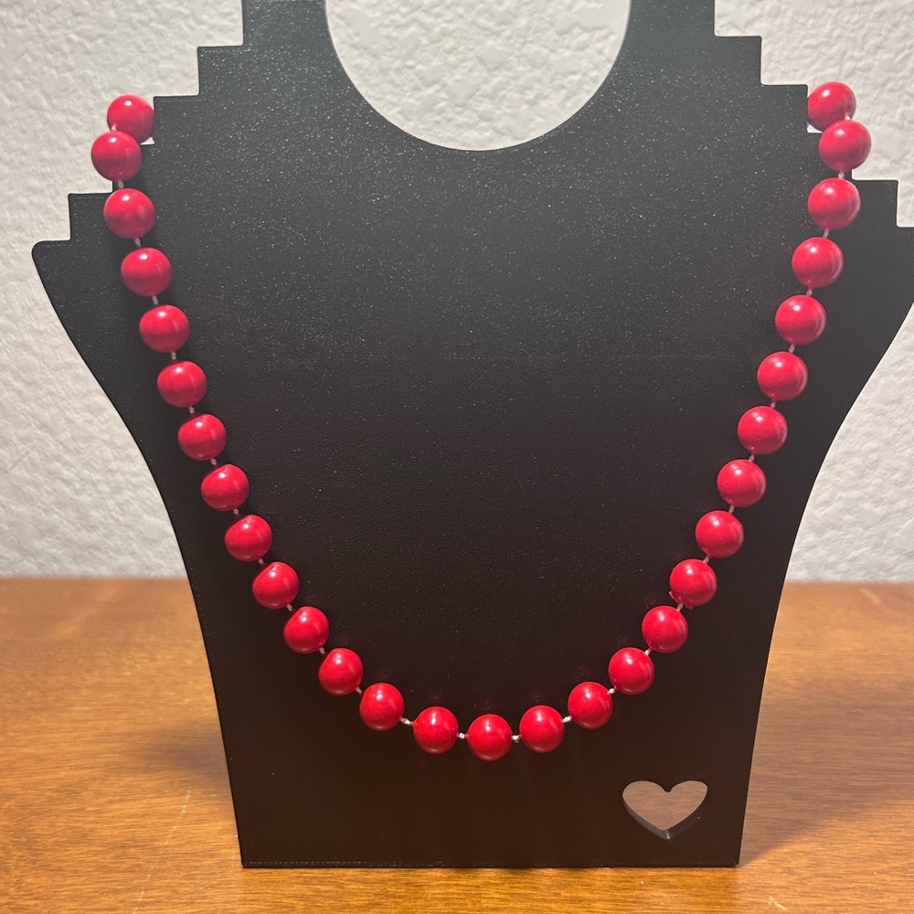 Elegant Red Beaded Necklace B7